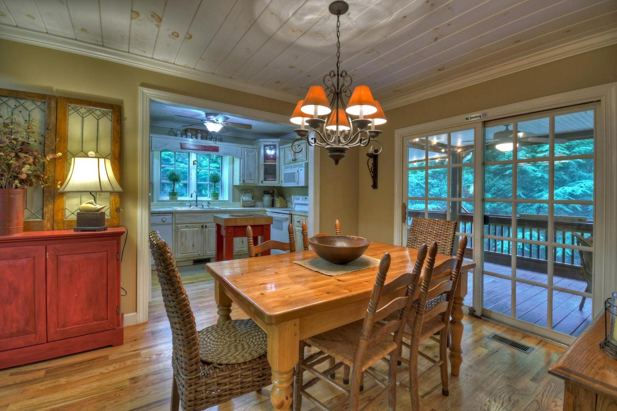 Southern Living Cottage Cozy Up By The Fire Relax On The Porch And Enjoy Peaceful Surroundings بلو ريدج المظهر الخارجي الصورة