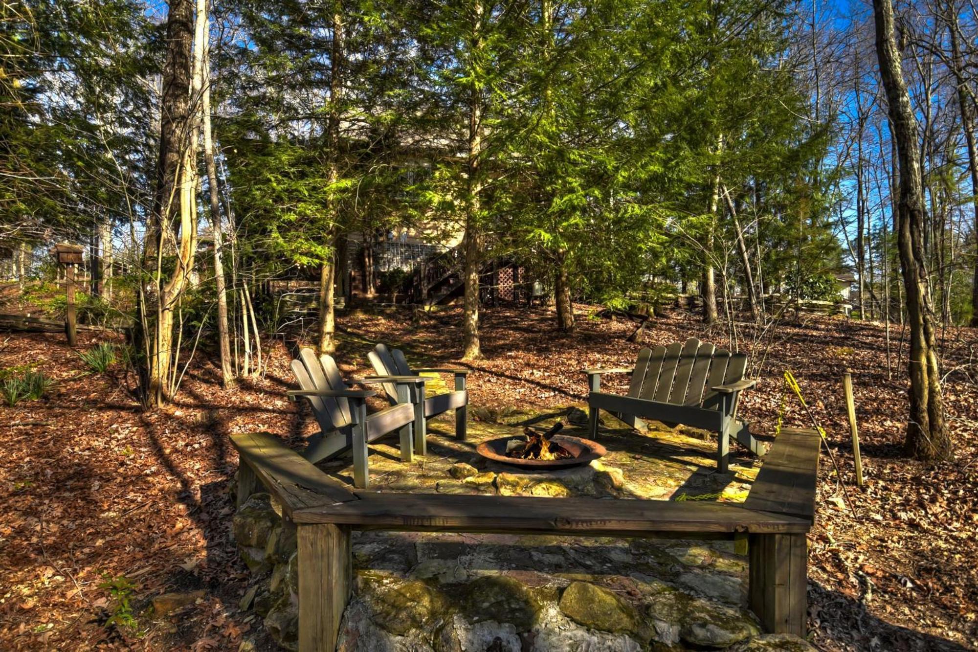 Southern Living Cottage Cozy Up By The Fire Relax On The Porch And Enjoy Peaceful Surroundings بلو ريدج المظهر الخارجي الصورة